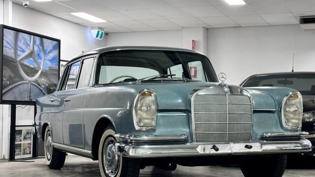 1965 Mercedes-Benz 220S Fintail