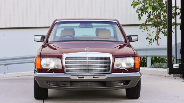 1984 Mercedes-Benz 500SEL (W126)